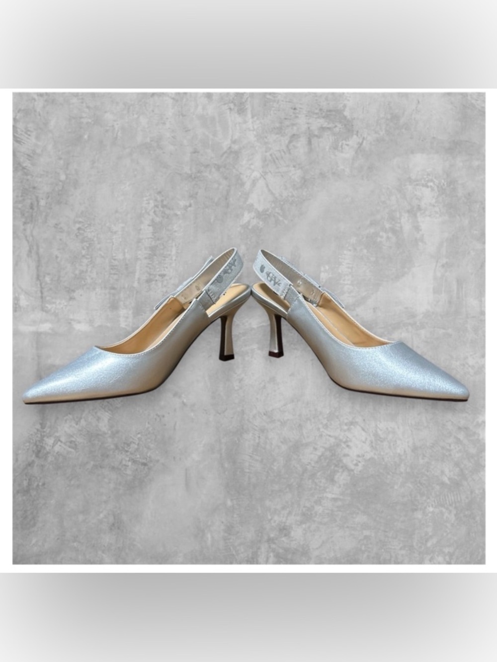 Gloria Vanderbilt Zsa Zsa Shimmering Silver Sling backs Bow Detail Formal Size 8